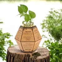 desk calendar and cute planter